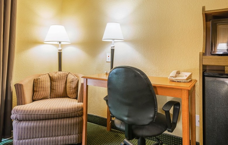 Hotel Quality Inn & Suites