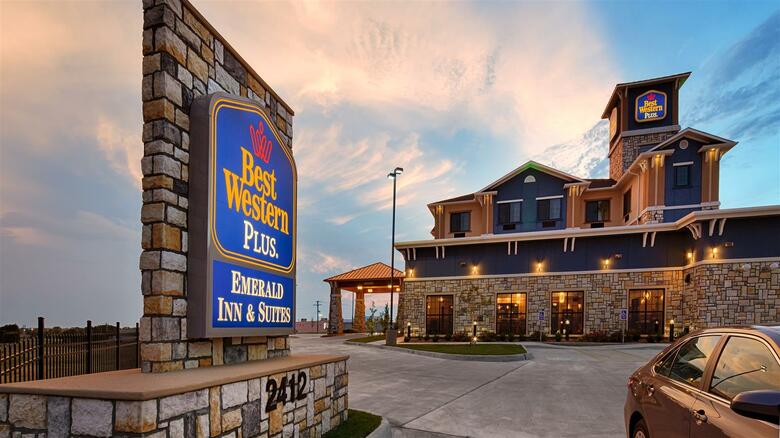 Hotel Best Western Plus Emerald Inn & Suites