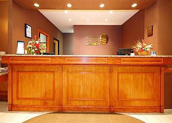 Hotel Comfort Inn & Suites