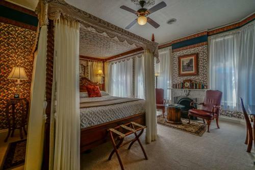 Bed & Breakfast Pinehill Inn