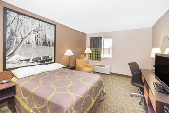 Hotel Super 8 Belleville Ks