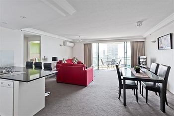 Hotel Mantra Crown Towers