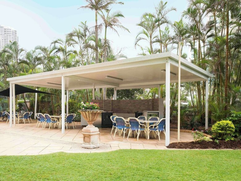 Hotel Breakfree Beachpoint