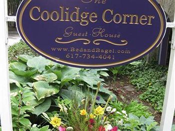 Bed & Breakfast Coolidge Corner Guest House