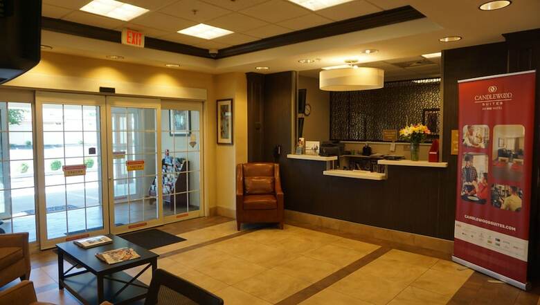 Hotel Candlewood Suites West Springfield