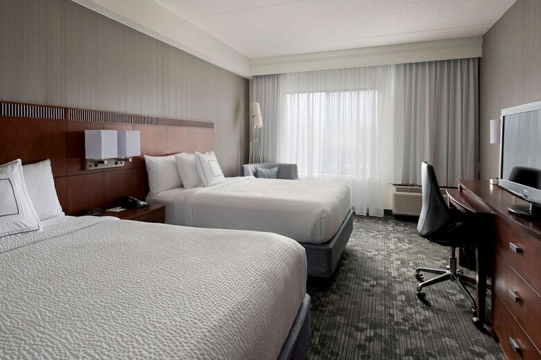 Hotel Courtyard By Marriott Milford