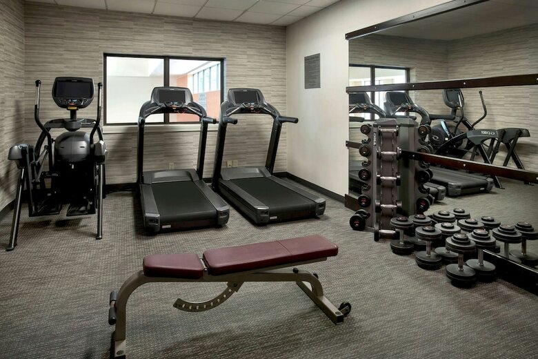 Hotel Courtyard By Marriott Milford
