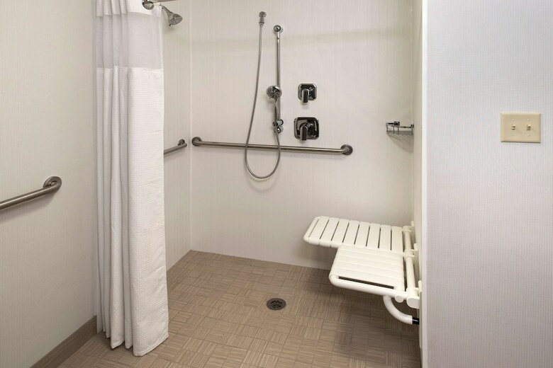 Hotel Courtyard By Marriott Milford