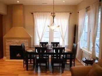 Bed & Breakfast Roscoe Village Guesthouse