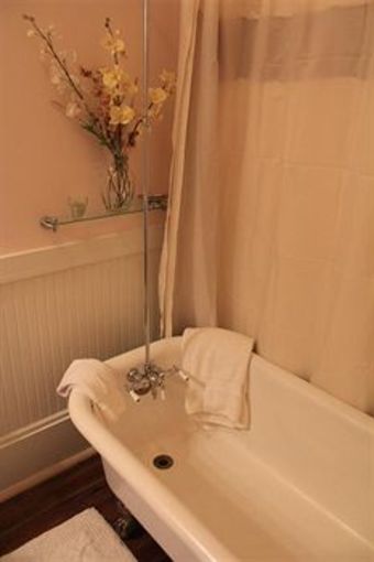 Carroll House Bed & Breakfast