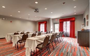 Holiday Inn Express Hotel & Suites Meridian