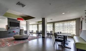 Holiday Inn Express Hotel & Suites Meridian