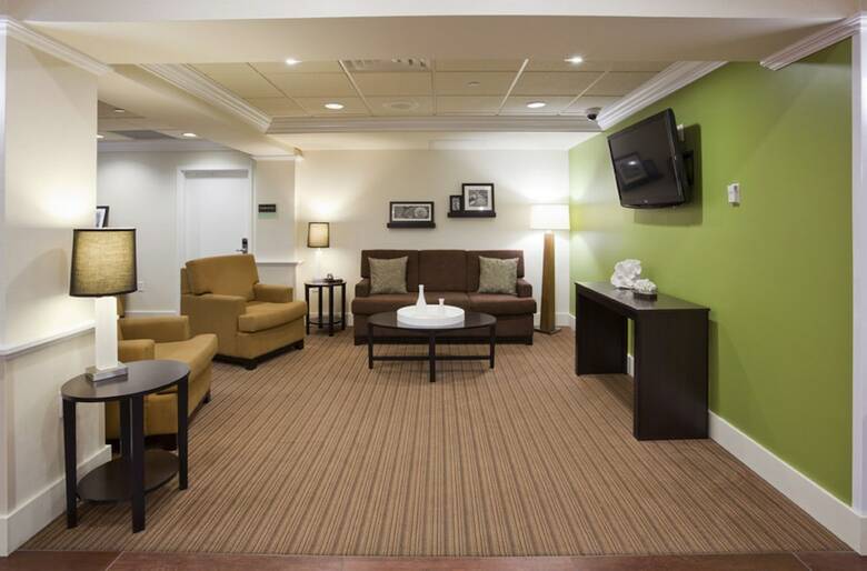 Holiday Inn Express Hotel & Suites Rogers