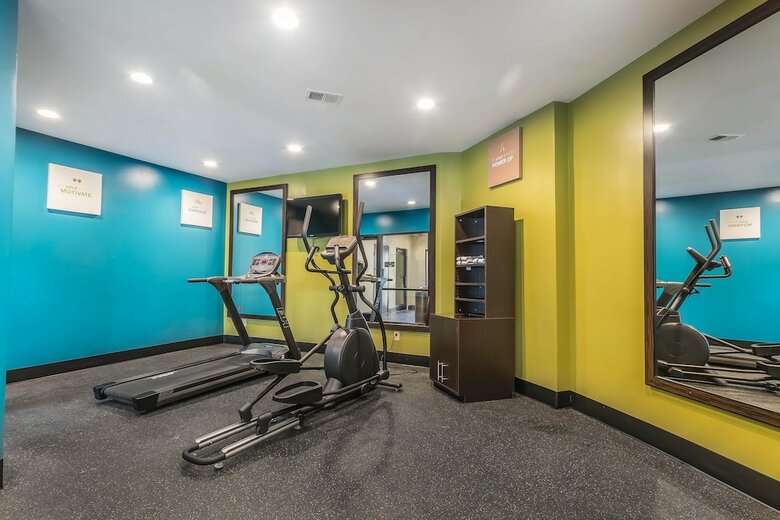 Hotel Comfort Inn & Suites