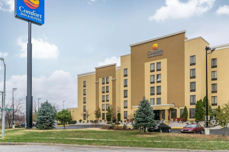 Hotel Comfort Inn & Suites