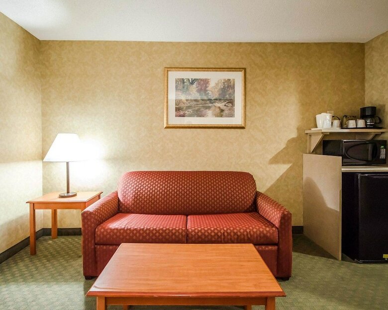 Hotel Comfort Inn & Suites