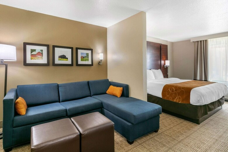 Hotel Comfort Suites