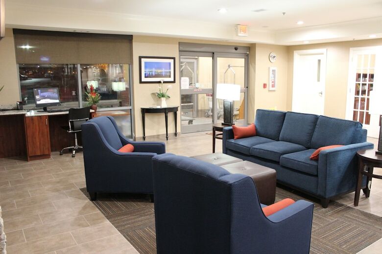 Hotel Comfort Suites