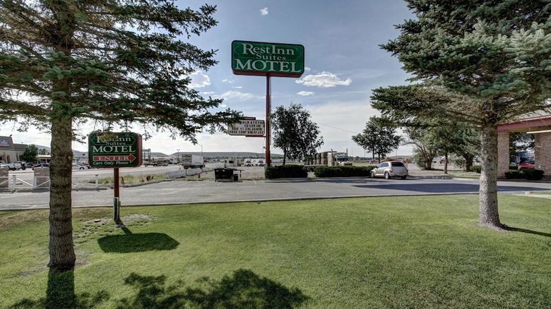 Rest Inn Suites Motel