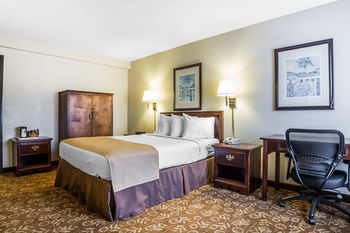 Motel Quality Inn And Suites Minden