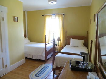 Bed & Breakfast Inn At Sunset Hill
