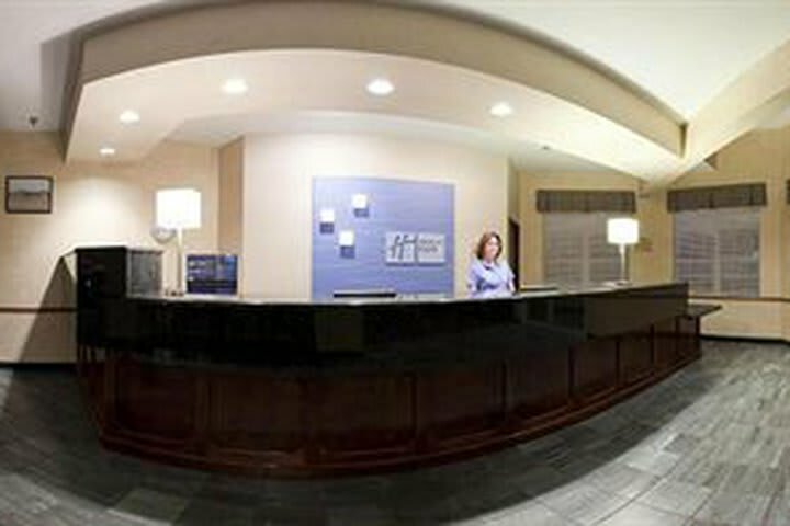 Hotel Holiday Inn Express St. Ignace-lake Front