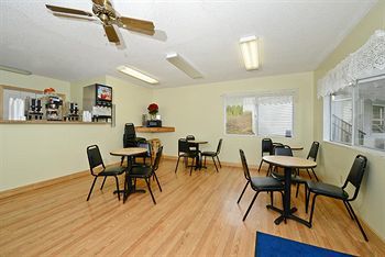 Motel Americas Best Value Inn- St. Ignace