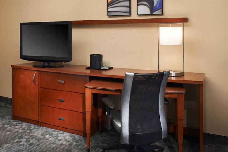 Hotel Courtyard By Marriott Detroit Warren
