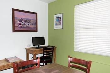 Hotel Santa Fe Suites
