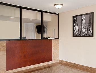 Motel Super 8 Rahway / Newark