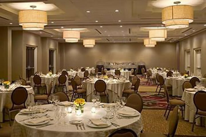 Sheraton Edison Hotel