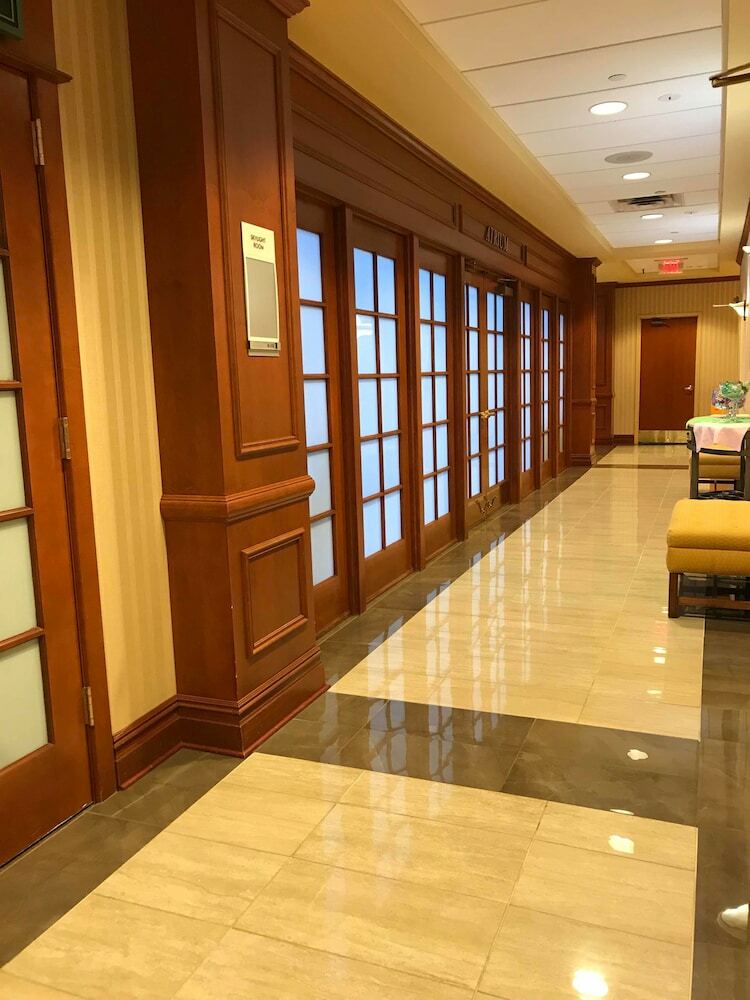 Clarion Hotel & Conference Center
