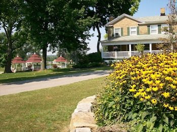 Julia's Bed & Breakfast