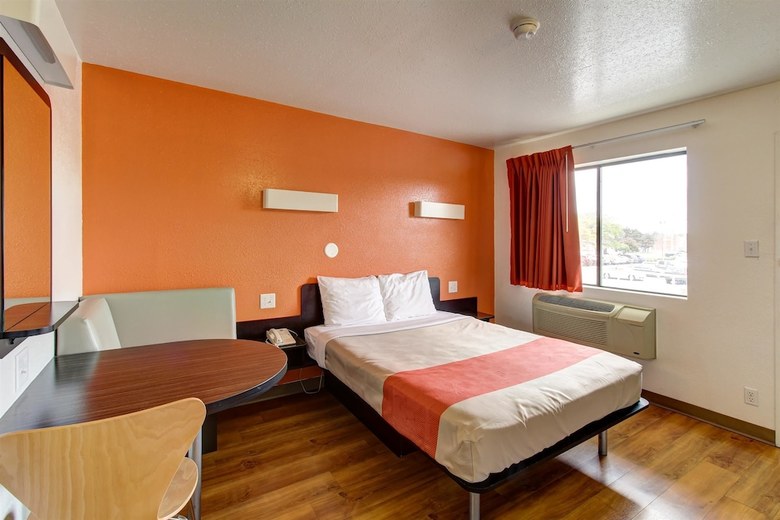 Motel 6 Cleveland West - Lorain - Amherst