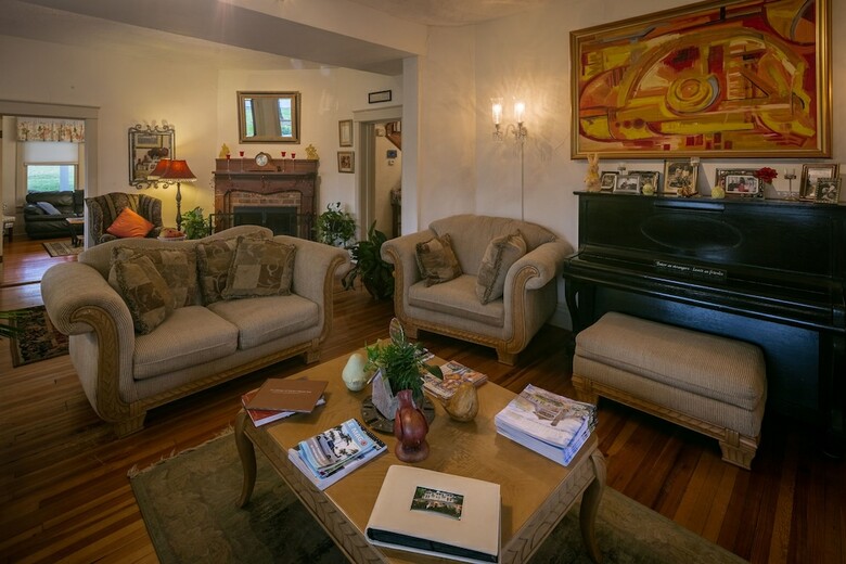 Bed & Breakfast Taylor House Inn