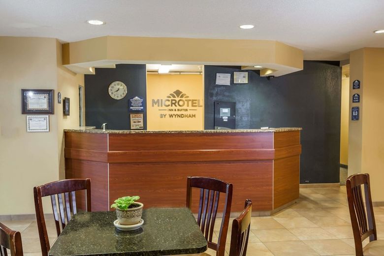Hotel Microtel Inn & Suites By Wyndham Hillsborough