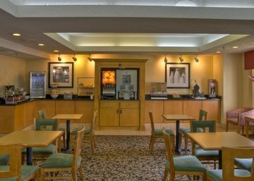 Hotel Comfort Inn & Suites Crabtree Valley