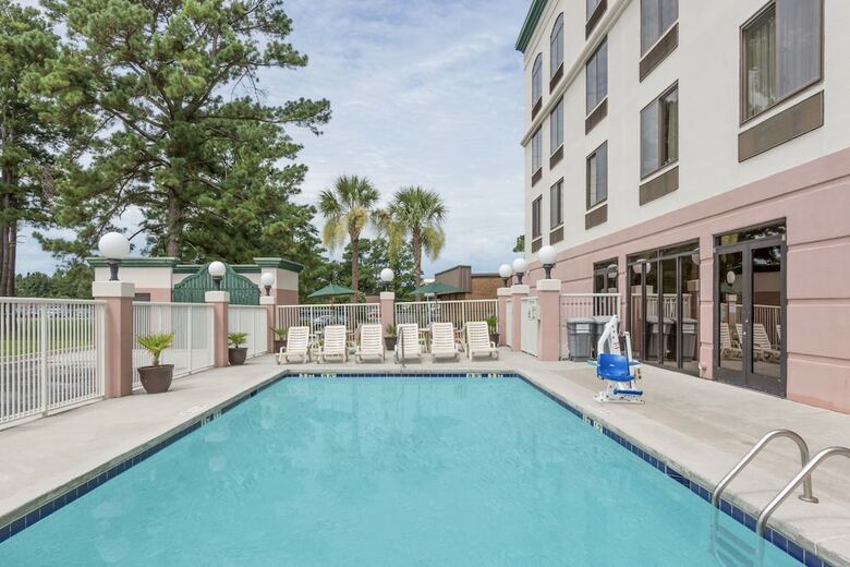 Hotel Wingate By Wyndham - Wilmington