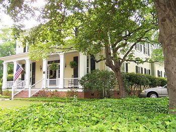 Bed & Breakfast The Ashford Inn