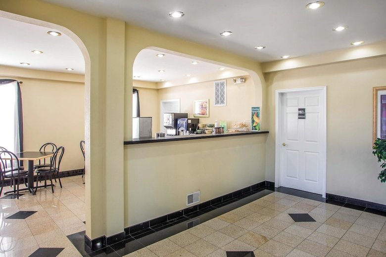 Motel Quality Inn Pleasantville