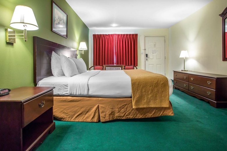 Motel Quality Inn Pleasantville