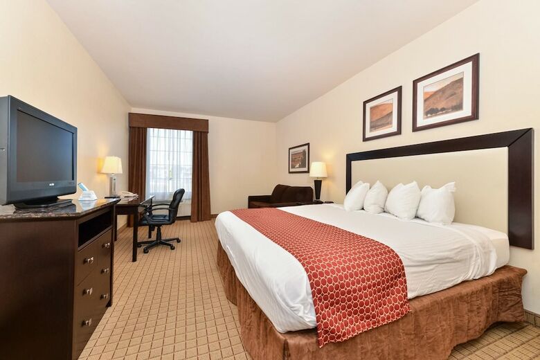 Hotel Quality Inn & Suites