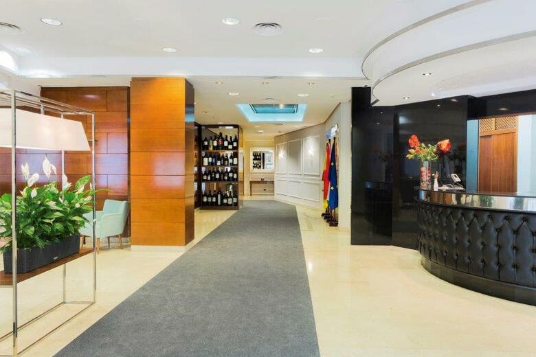 Hotel Gran Via