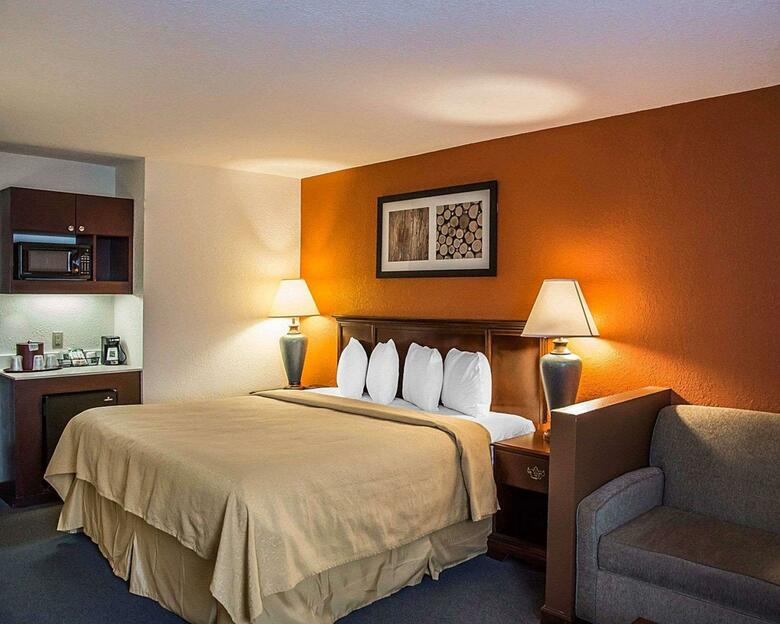 Hotel Quality Inn & Suites