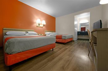 Motel 6 Rochester Airport