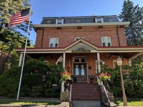 Bed & Breakfast Bricktown Inn