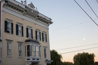 Stewart House At The Athens Hotel