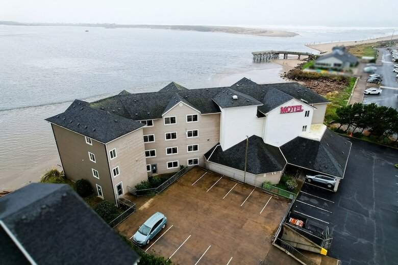 Hotel Siletz Bay Lodge