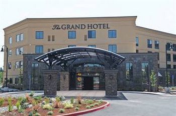 Grand Hotel At Bridgeport