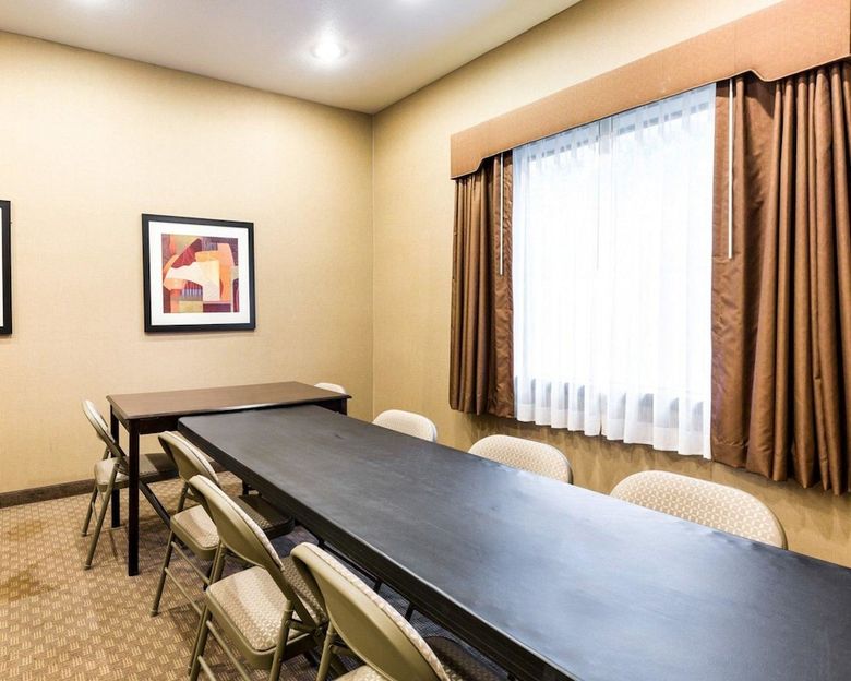 Hotel Comfort Inn And Suites Winnie